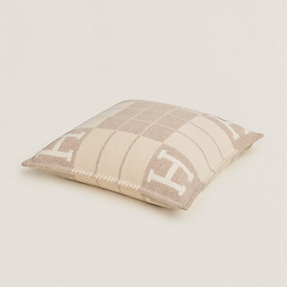Avalon III pillow, small model | Hermès Mainland China